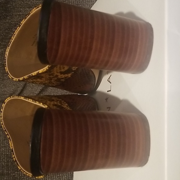 Gibson Latimer snakeskin open toe booties. - Picture 2 of 4